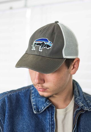 VINTAGE PATAGONIA TRUCKER HAT CAP LOGO 90S X 2.8