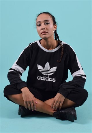 BLACK AND WHITE ADIDAS TREFOIL SWEATSHIRT