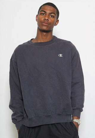 VINTAGE CHAMPION SWEATSHIRT