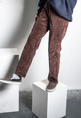 VINTAGE MOM JEANS IN BROWN CORDUROY