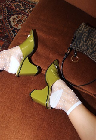 DEADSTOCK VINTAGE OLIVE GREEN PATENT LEATHER SLIP ON HEELS