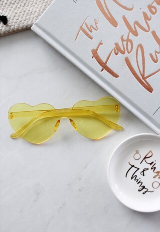 YELLOW LENS OVERSIZED HEART SUNGLASSES