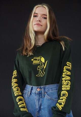 LONGSLEEVE T-SHIRT IN GREEN WITH CARTOON DOG LOGO