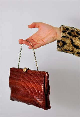 VINTAGE 1970'S BROWN WEAVE CLUTCH/ BAG