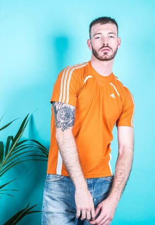VINTAGE ADIDAS SPORTS T-SHIRT IN ORANGE