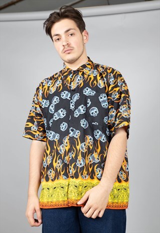 GRUNGE Y2K SKULL AND FLAME SHIRT. UNISEX.