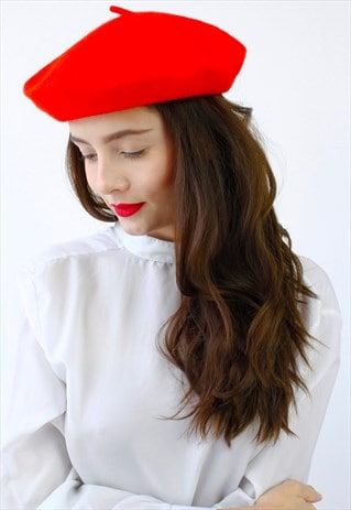 BRIGHT RED FRENCH STYLE BERET HAT