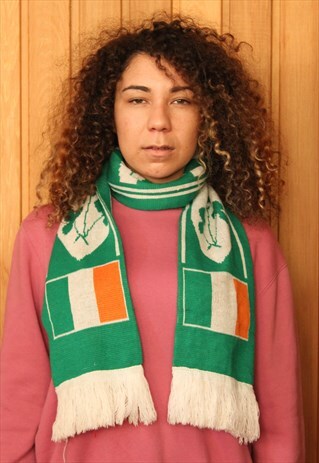 GREEN IRELAND FOOTBALL SCARF