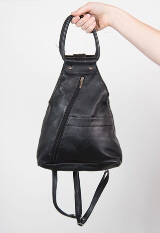 VINTAGE 90'S BLACK LEATHER RUCKSACK