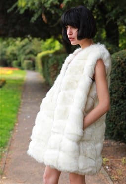 Luxury Oversized Gilet with Soft Faux Fur Panels in white
