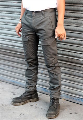 VINTAGE LEVI'S SLIM CARGO TROUSERS