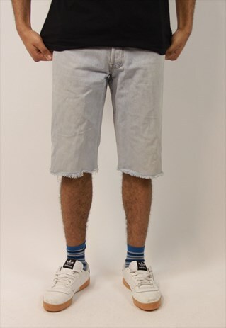 VINTAGE LEVI'S SHORTS