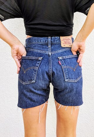 VINTAGE LEVIS SHORT