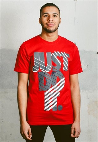 VINTAGE NIKE T-SHIRT