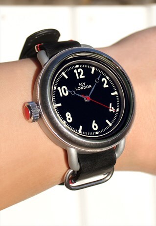 ANTIQUE STYLE LOOP STRAP WATCH