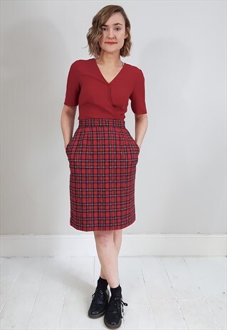 VINTAGE 90'S RED TARTAN WOOL PENCIL SKIRT WITH POCKETS