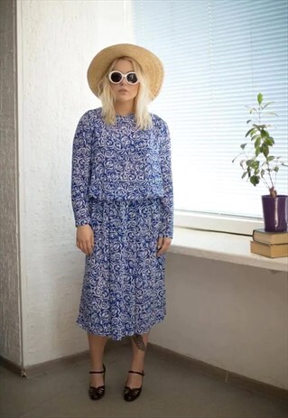 VINTAGE 80'S MIDI WHITE/BLUE PATTERNED LONG SLEEVED DRESS