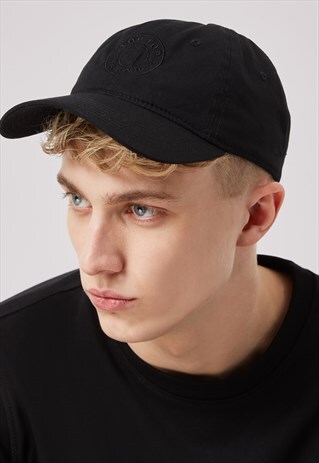 LOW PROFILE CAP WITH SIGNATURE EMBROIDEREDTOP TOP BADGE