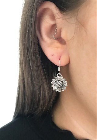 FLOWER EARRINGS, CUTE EARRINGS, FLOWER JEWELLERY, GIFT IDEAS