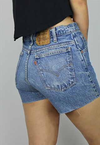 VINTAGE LEVI'S DENIM SHORTS W ORANGE TAB BACK