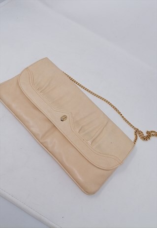 beige chain shoulder bag