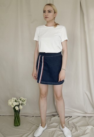 90'S MINI DENIM SKIRT WITH STRIPED DETAILS