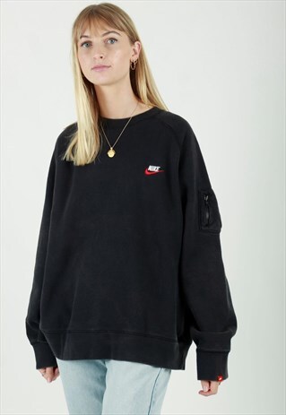 00S NIKE SPELL OUT SMALL LOGO SWEATSHIRT