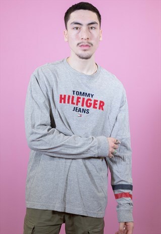 VINTAGE TOMMY HILFIGER SPELL OUT T SHIRT