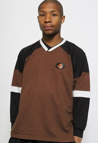 VINTAGE ADIDAS SWEATSHIRT