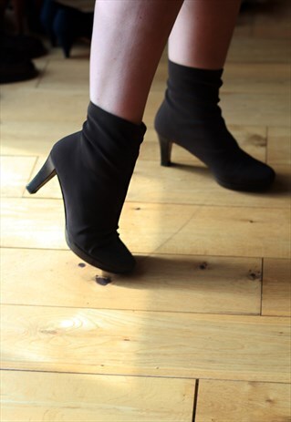 VINTAGE DARK BROWN SOCK BOOTS