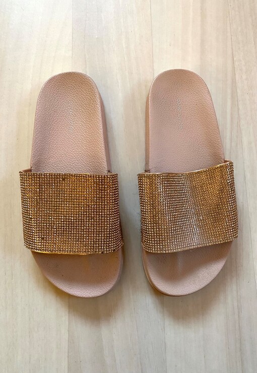 garment image