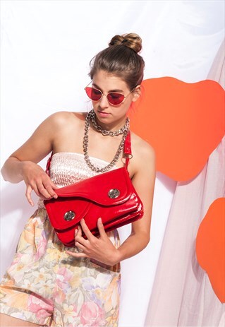 VINTAGE BAG 60S MOD RED PLASTIC PURSE