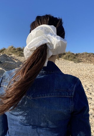 GIANT SATIN HAIR SCRUNCHIE