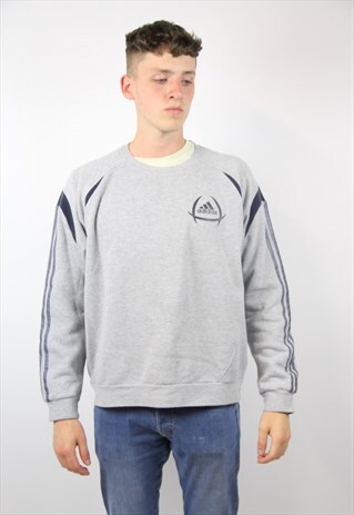 VINTAGE ADIDAS SWEATSHIRT