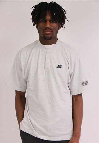 VINTAGE NIKE 90S TSHIRT