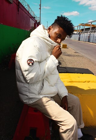 RARE VINTAGE NAPAPIJRI WHITE PUFFA STYLE JACKET