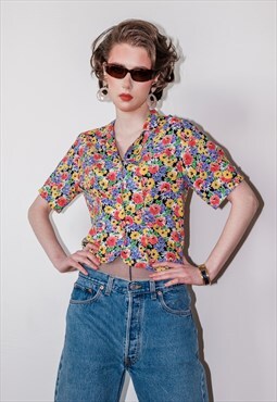 Vintage 80s attractive floral multi color blouse