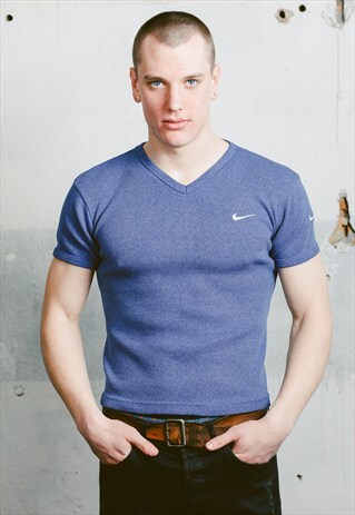 VINTAGE NIKE T-SHIRT