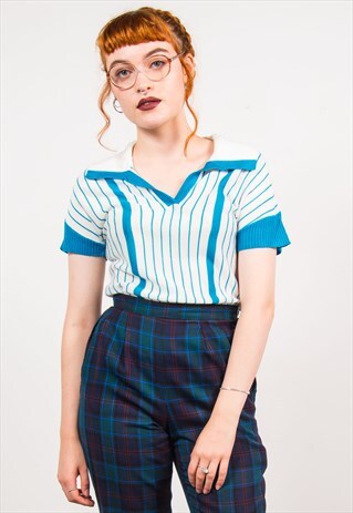 VINTAGE 70'S WHITE & BLUE STRIPED KNITTED OPEN COLLAR TOP