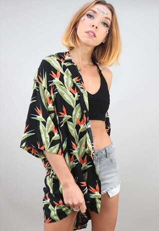 VINTAGE OVERSIZED SHORT SLEEVE HAWAIIAN PATTERNED SHIRT