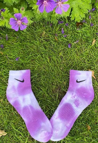 LILAC TIE DYE NIKE ANKLE SOCKS