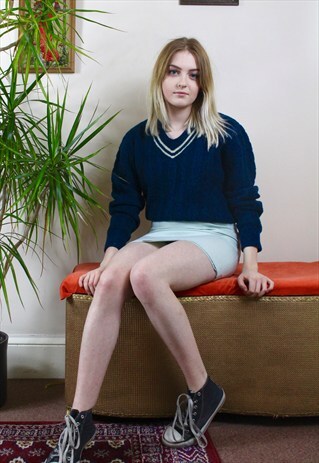 V-NECK JUMPER