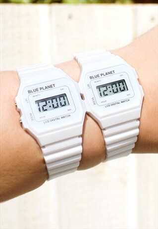WEAR & SHARE SET OF 2 LCD WATCHES