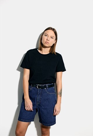 VINTAGE LEVI'S BASIC COTTON CLASSIC T-SHIRT IN BLACK Y2K