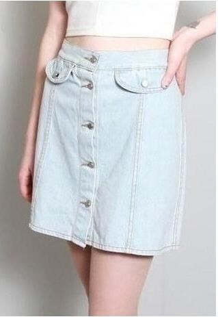 VINTAGE 1970'S LIGHT WASH BUTTON FRONT DENIM MINI SKIRT