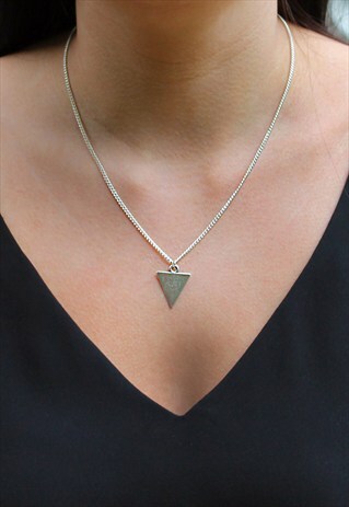 TRIANGLE NECKLACE