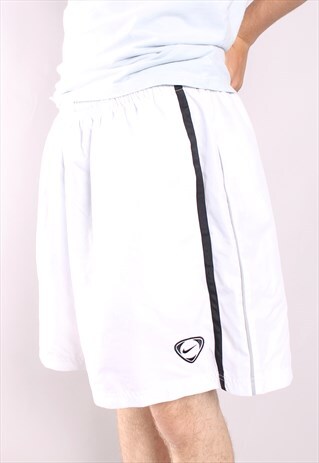 VINTAGE NIKE SHORTS