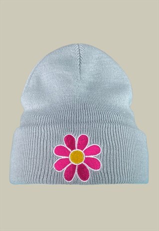 DAISY FLOWER EMBROIDERED BEANIE HAT IN LIGHT GREY