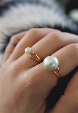 PACK OF TWO FAUX PEARL CABOCHON RING - GOLD