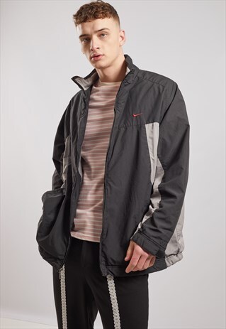 VINTAGE NIKE LIGHTWEIGHT COAT